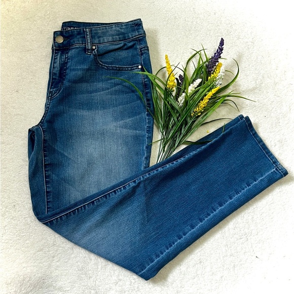 Chico's Platinum Light Wash Ankle Jeans - Size 00 (29") - Picture 1 of 10